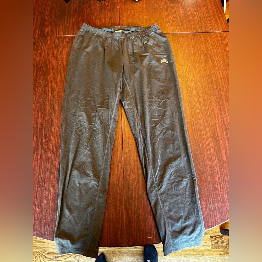 Tracksmith session pants. Size large gray